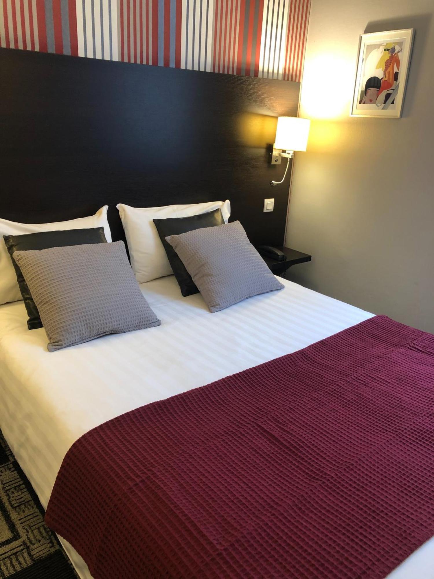 Le Charleston 3*